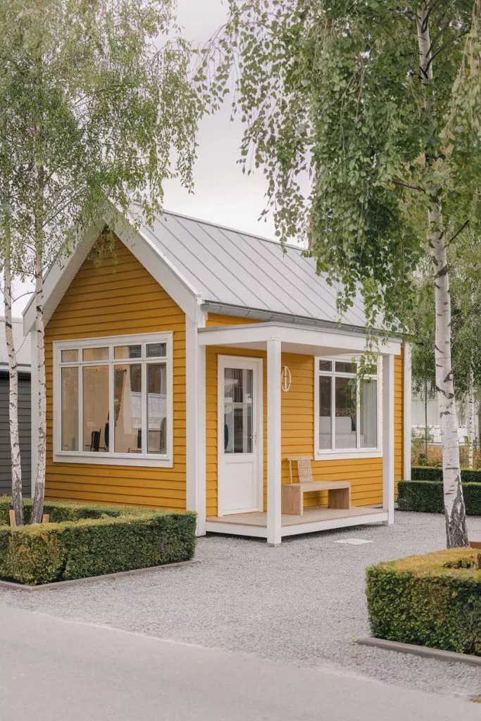 Cat Rumah Kayu Warna Kuning